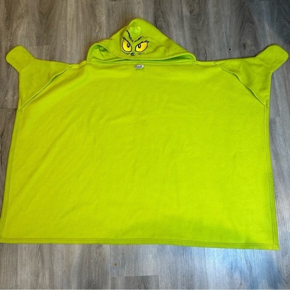Dr. Seuss Grinch hooded blanket - Picture 1 of 12